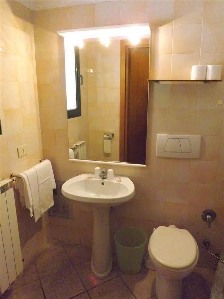 Hotel Antico Residence Roma Monterosi ภายนอก รูปภาพ